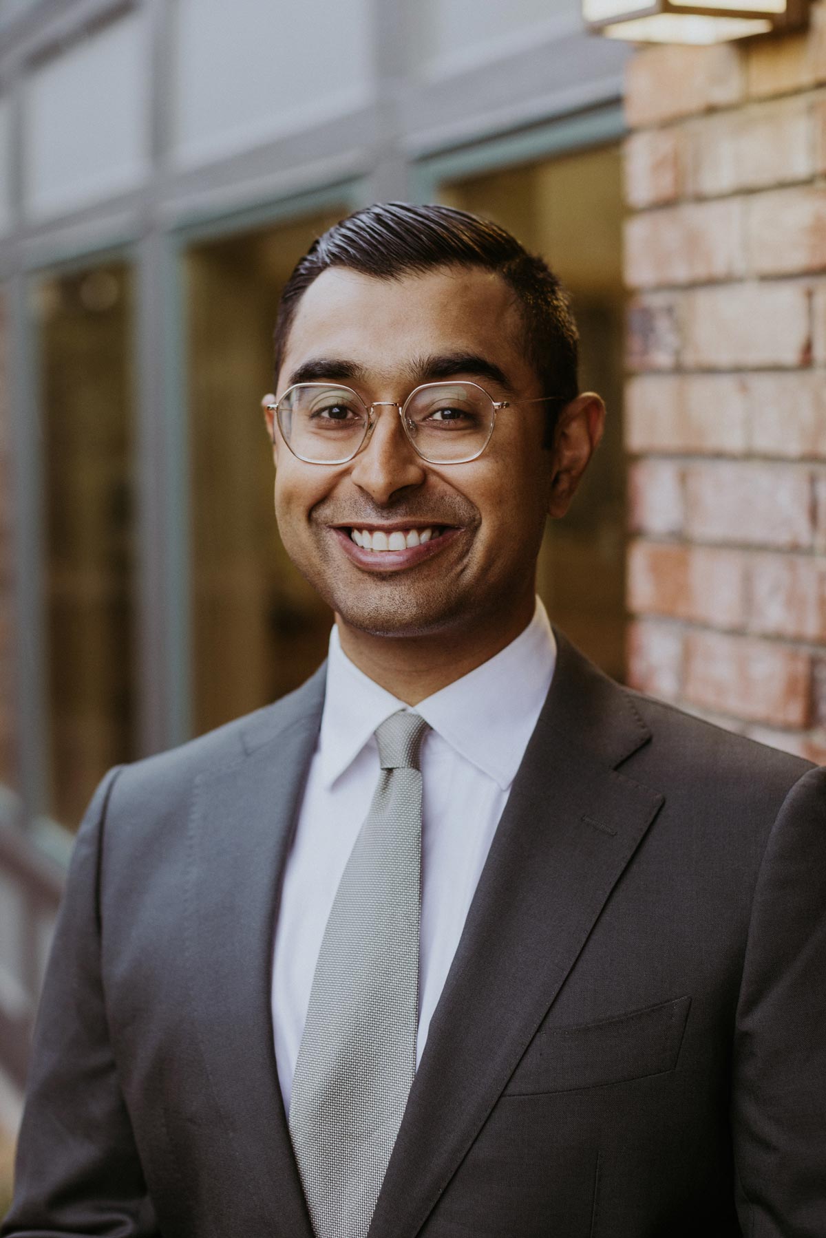 Dr. Zafar Gill, retinal specialist and opthalmologist